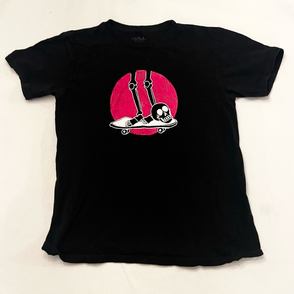 graphic skater t shirt